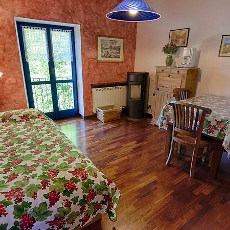 B&B Il Sole Delle Rive Sinio Екстериор снимка