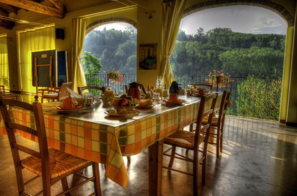 B&B Il Sole Delle Rive Sinio Екстериор снимка