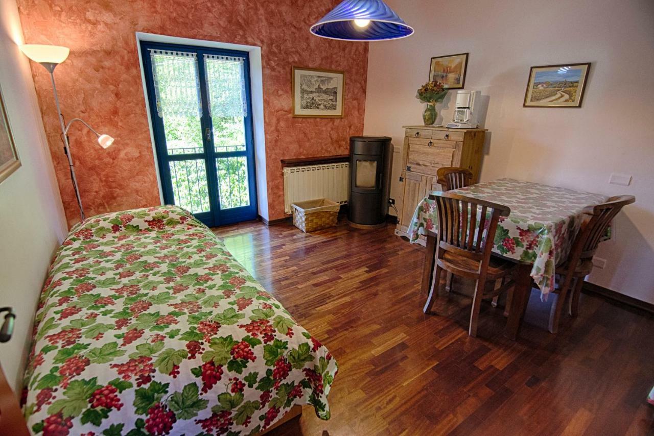 B&B Il Sole Delle Rive Sinio Екстериор снимка
