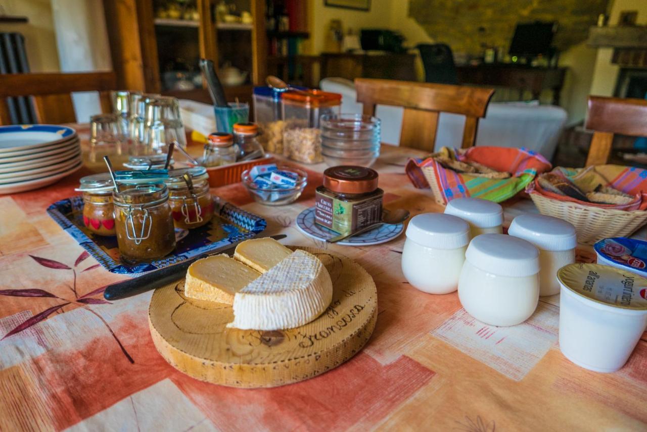 B&B Il Sole Delle Rive Sinio Екстериор снимка